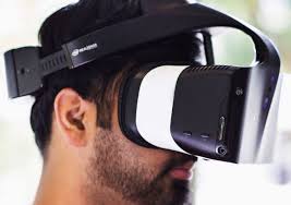إنتل تتخلى عن نظارة الواقع الإفتراضي الخاصة بها Project Alloy VR مدونة نظام أون لاين التقنية