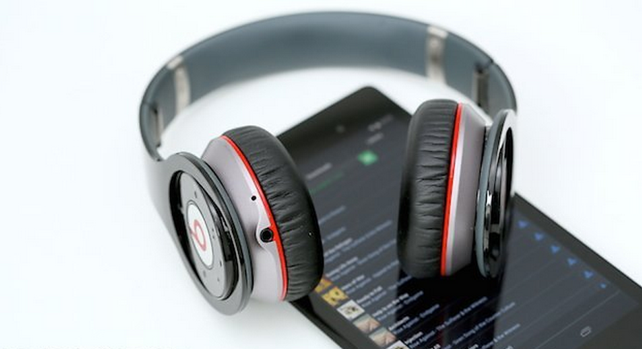 برنامج حفظ الاغاني بدون نت والتعرف على مميزات برنامج Audiomack 1 برنامج حفظ الاغاني بدون نت
