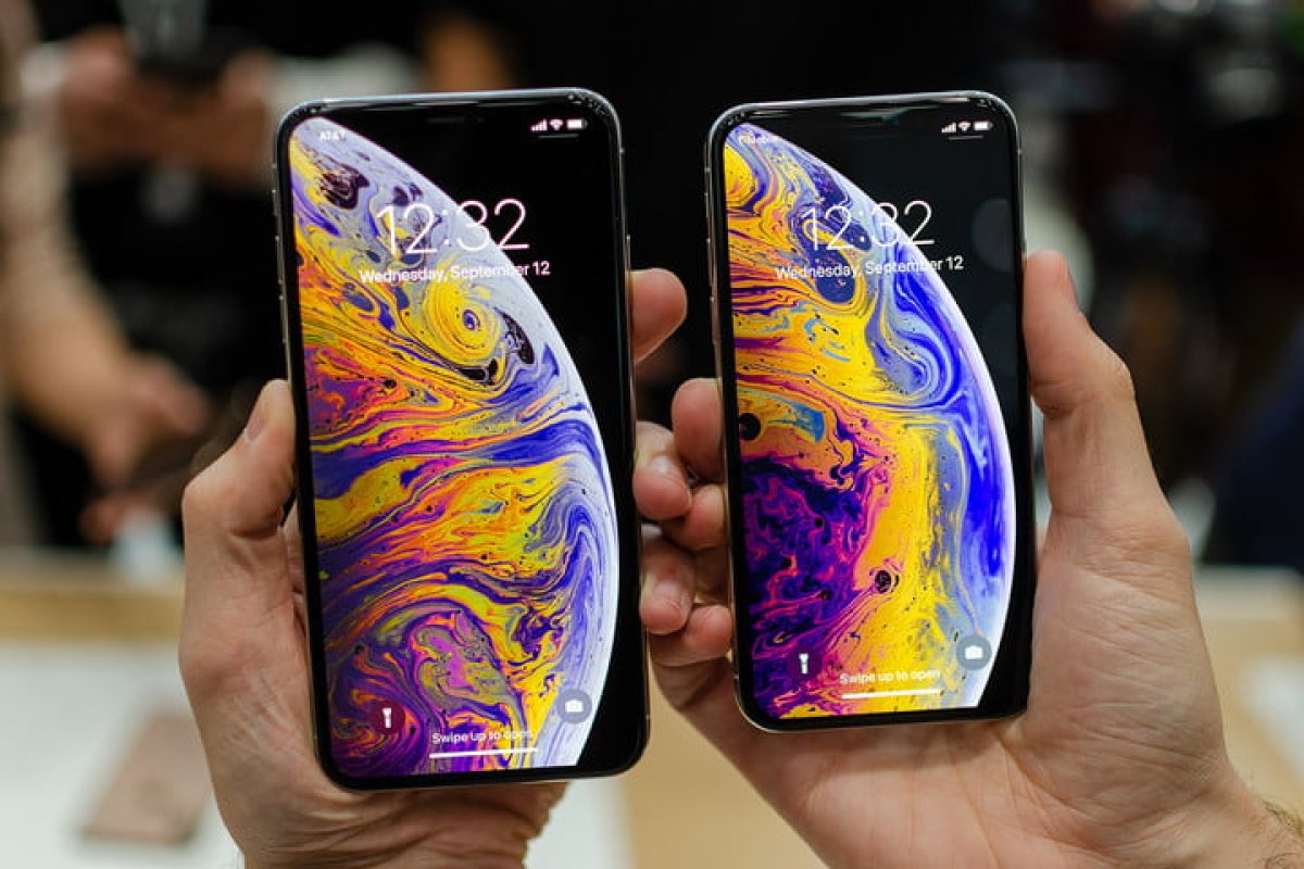 سعة بطارية ايفون xs
